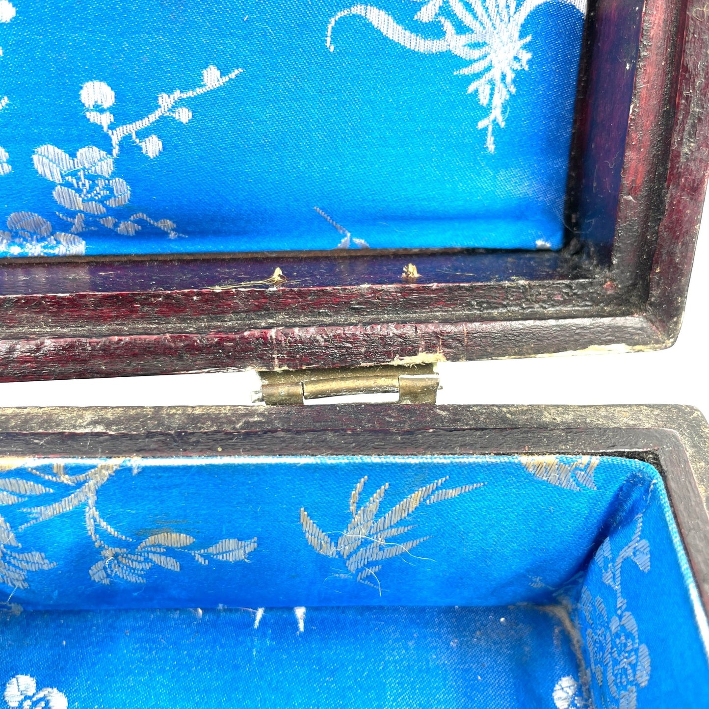 Vintage Chinese Houten Juwelendoosje Ingelegd met Jade en Verguld met Messing - antique-vintagedepot